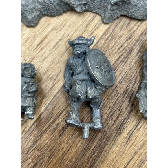 Vintage 1982 Wizards & Lizards Fantascene Knight Slaying Dragon Lead Figures Set - Picture 7 of 16